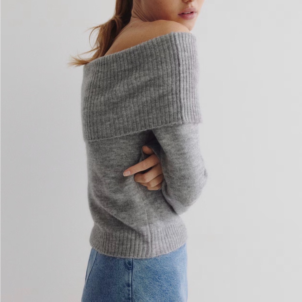 H&M Off-Shoulder Light Gray Sweater
